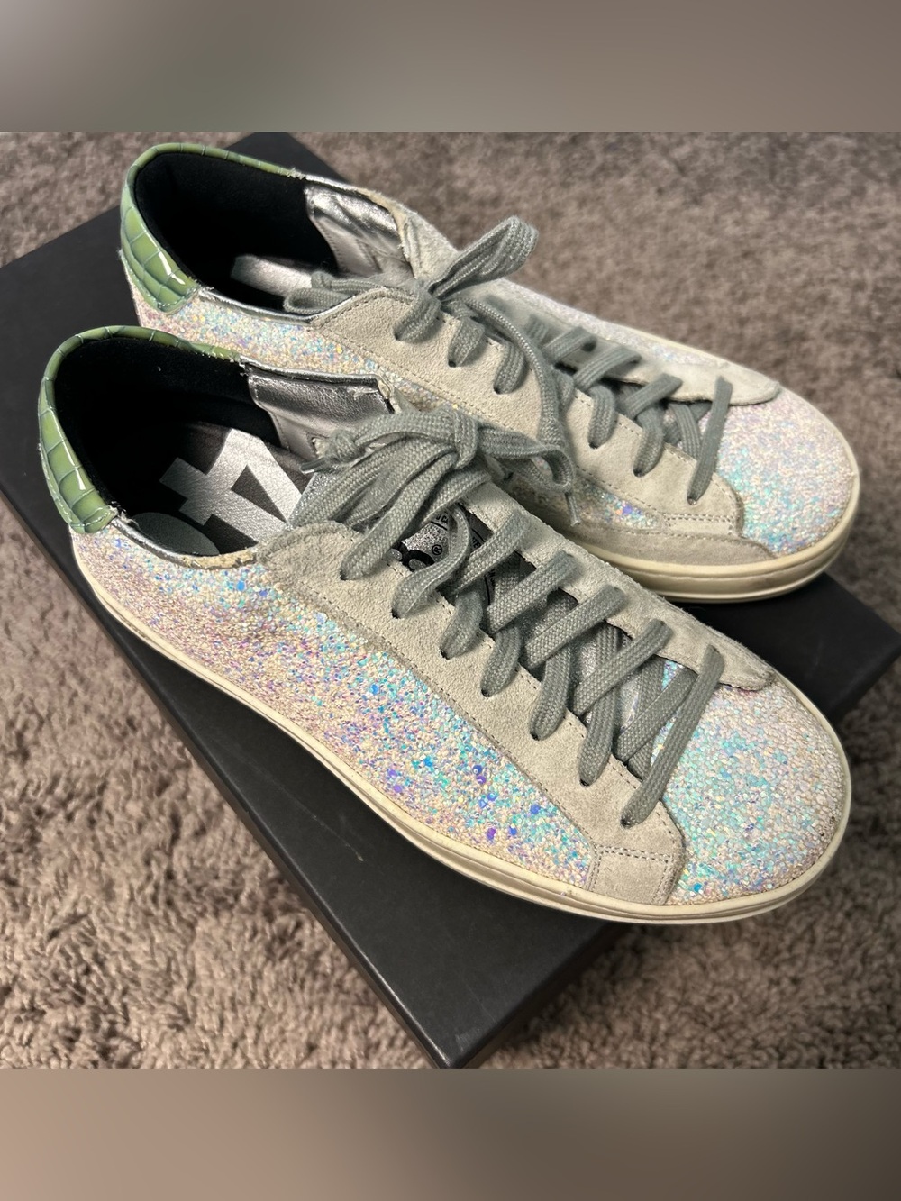 P448 John Distressed Iridescent Glitter Low Top Sneakers Suede Accent Green Croc